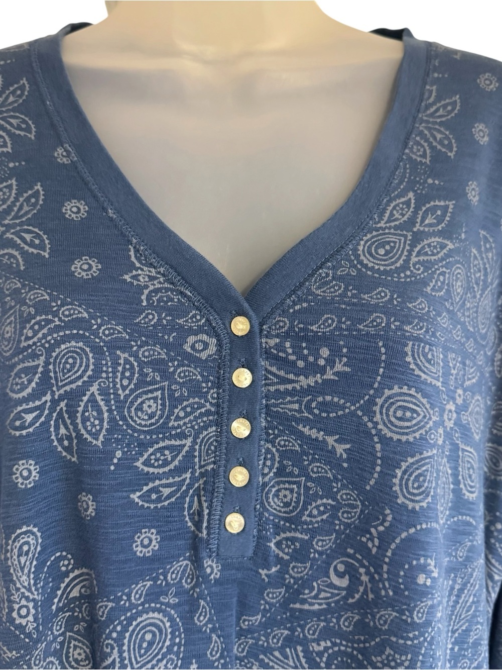 CHAP'S Navy Blue w/Button-Detail Front Henley Top XLARGE #W - Picture 2 of 7